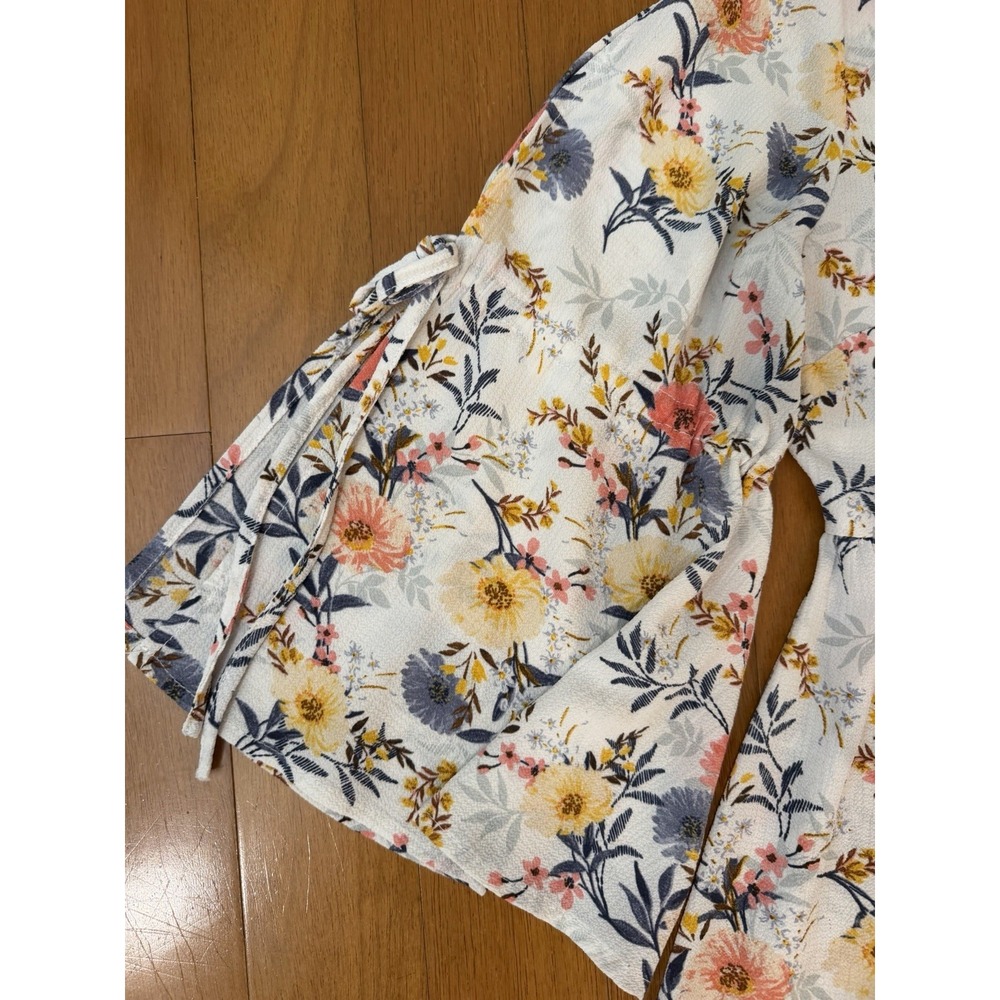 Umgee USA M Floral Boho Tunic Top Bell Sleeve V Neck Peasant Cottagecore - Picture 6 of 12